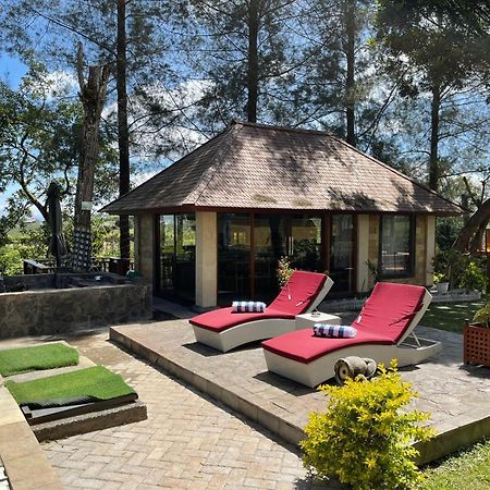 Balinese Villa In Берастаги Екстериор снимка