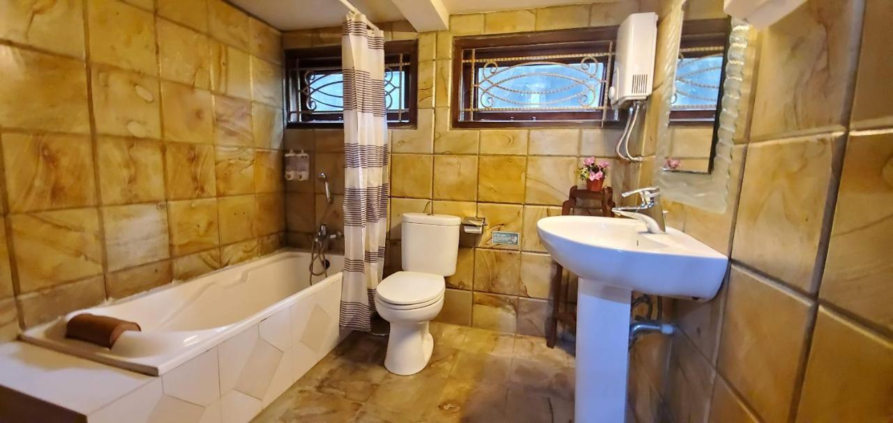 Balinese Villa In Берастаги Екстериор снимка