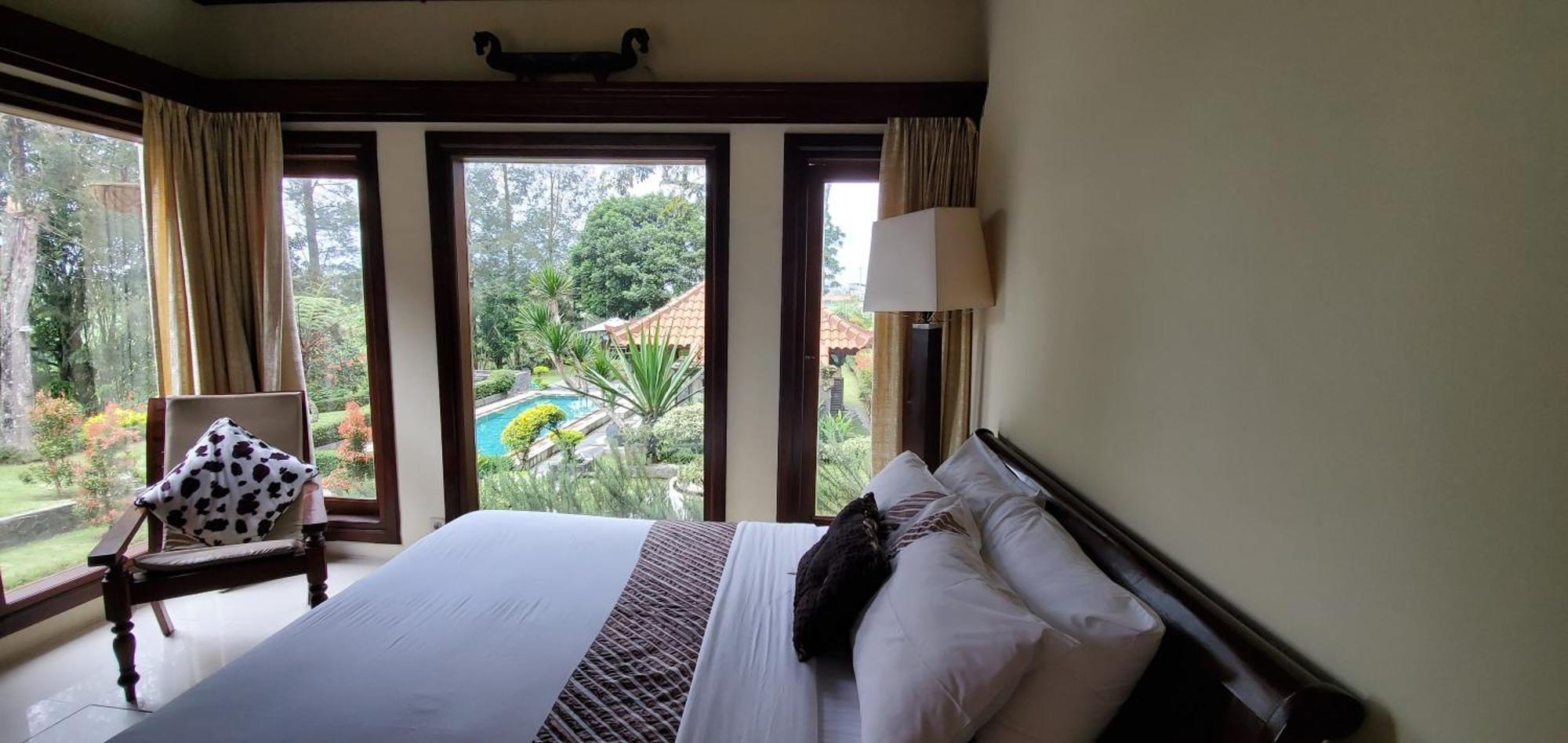 Balinese Villa In Берастаги Екстериор снимка