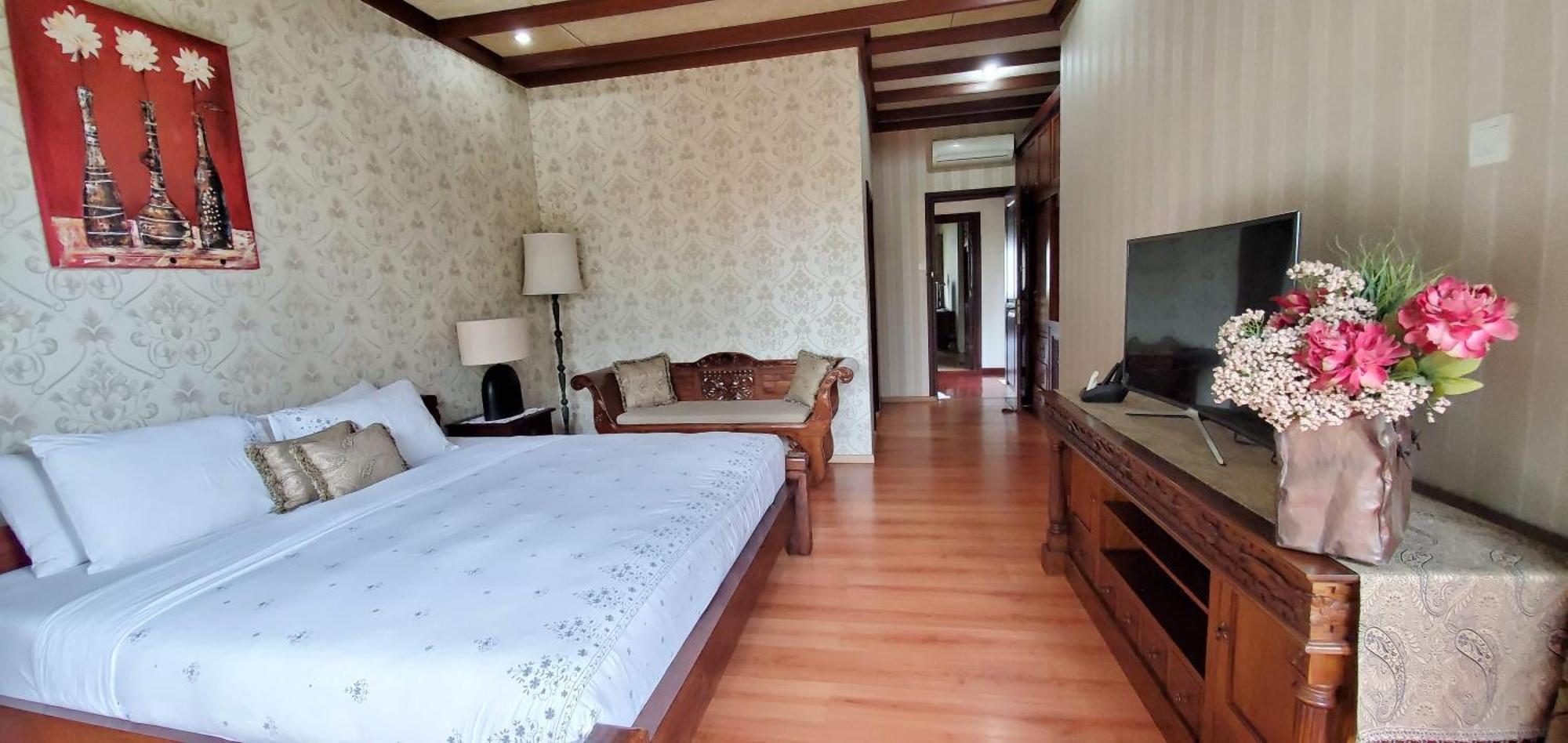 Balinese Villa In Берастаги Екстериор снимка